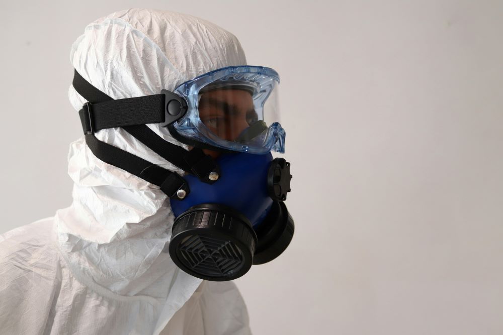 Full Face vs. Half Face Respirators: Which One Should You Choose for Maximum Protection?